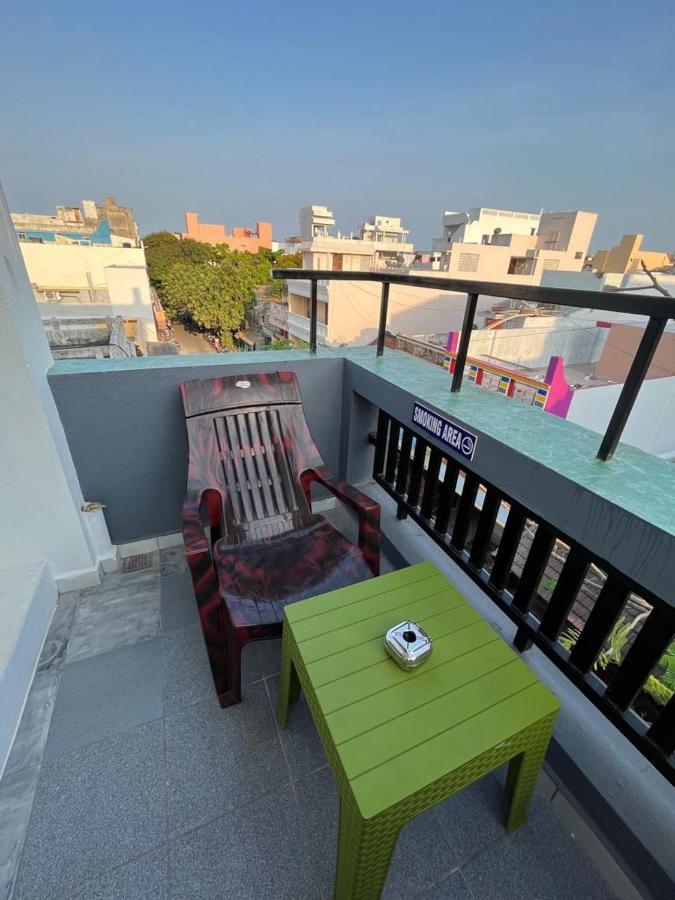 Chez Prabha Homestay Puducherry Buitenkant foto