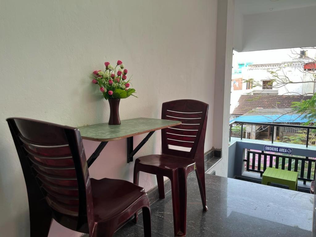Chez Prabha Homestay Puducherry Buitenkant foto