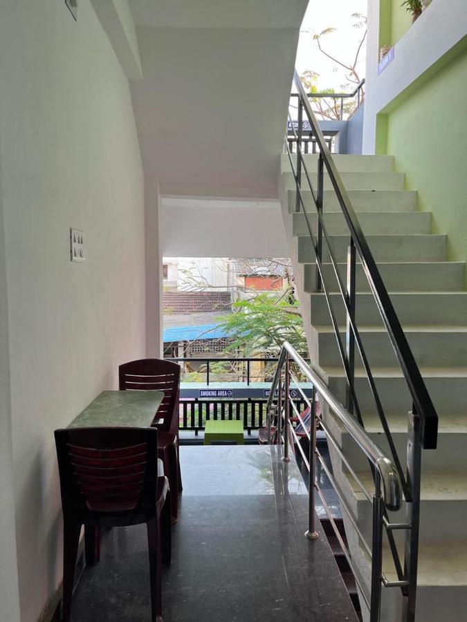 Chez Prabha Homestay Puducherry Buitenkant foto